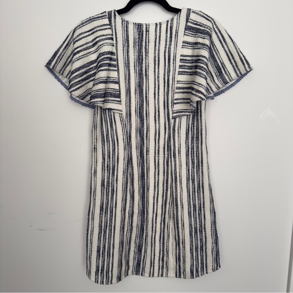 ⚪️ AKEMI + KIN Flutter Sleeve Sundress with Square Neck - Picture 6 of 6